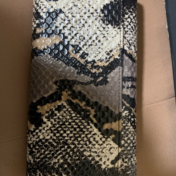 Coach Python Print wallet flap snap closure - Picture 3 of 10